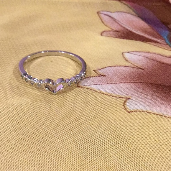 Romantic 925 Silver Stamped Hollow Heart Band Ring Size 10 New - Picture 5 of 6